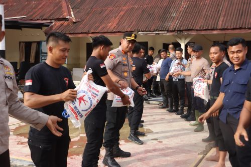 Kapolres Langkat Berikan Motivasi dan Bantuan kepada Polsek Tanjung Pura