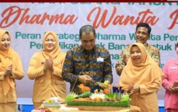 *HUT DWP Ke-26 Tingkat Kabupaten Rokan Hulu : Yeni Dwi Putri Tekankan Peran Strategis Perempuan Menuju Indonesia Emas 2045