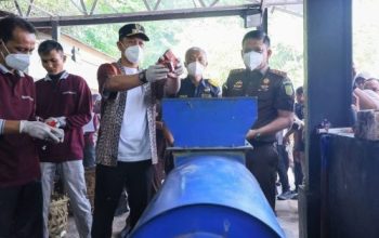 Kejati Riau Musnahkan 22,2 Juta Batang Rokok Ilegal, Lindungi Penerimaan Negara