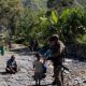 Patroli Jalan Kaki Satgas Ops Damai Cartenz-2026 Buka Ruang Dialog dengan Warga di Puncak Jaya
