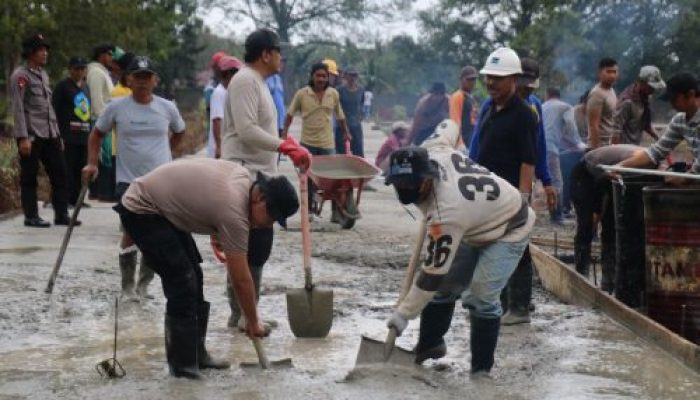 Gotong Royong Bersama Satgas Ops Damai Cartenz, Warga Mimika Rasakan Manfaat Akses Pemakaman yang Lebih Baik