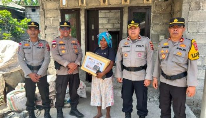 Kapolda NTT Salurkan Bantuan untuk Korban Gempa di Ngada, Polri Hadir Ringankan Beban Warga