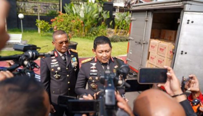 Polda Jateng Kirim 10 Truk Bantuan dan Tim Medis untuk Korban Gempa NTT