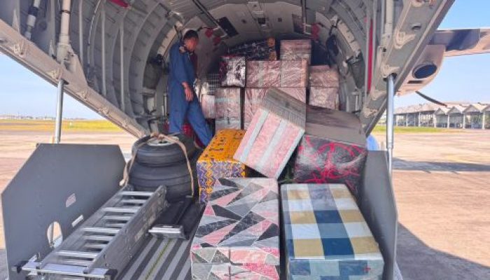 Polri Kembali Salurkan Bantuan Kemanusiaan bagi Warga Terdampak Gempa NTT