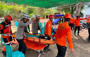 Hari Ke-6 Pascagempa, Polri Terus Bergerak: Brimob dan Bantuan Logistik Konsisten Dikirim ke NTT