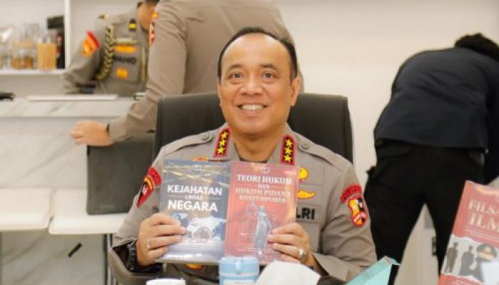 48 BUKU TERBIT SEJAK PUSAT STUDI KEPOLISIAN DIRESMIKAN, JADI BEKAL ANGGOTA POLRI